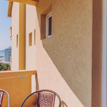 Apartmani Lasta Dobra Voda Buitenkant foto