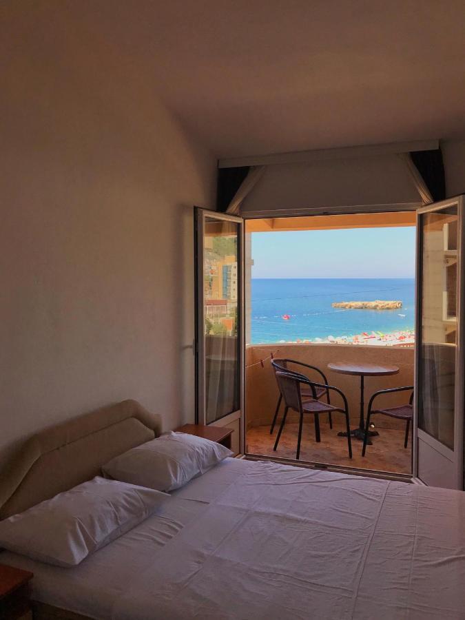Apartmani Lasta Dobra Voda Buitenkant foto