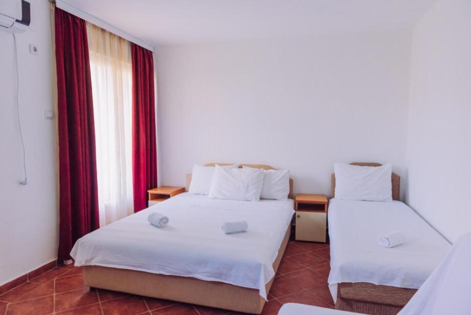 Apartmani Lasta Dobra Voda Buitenkant foto